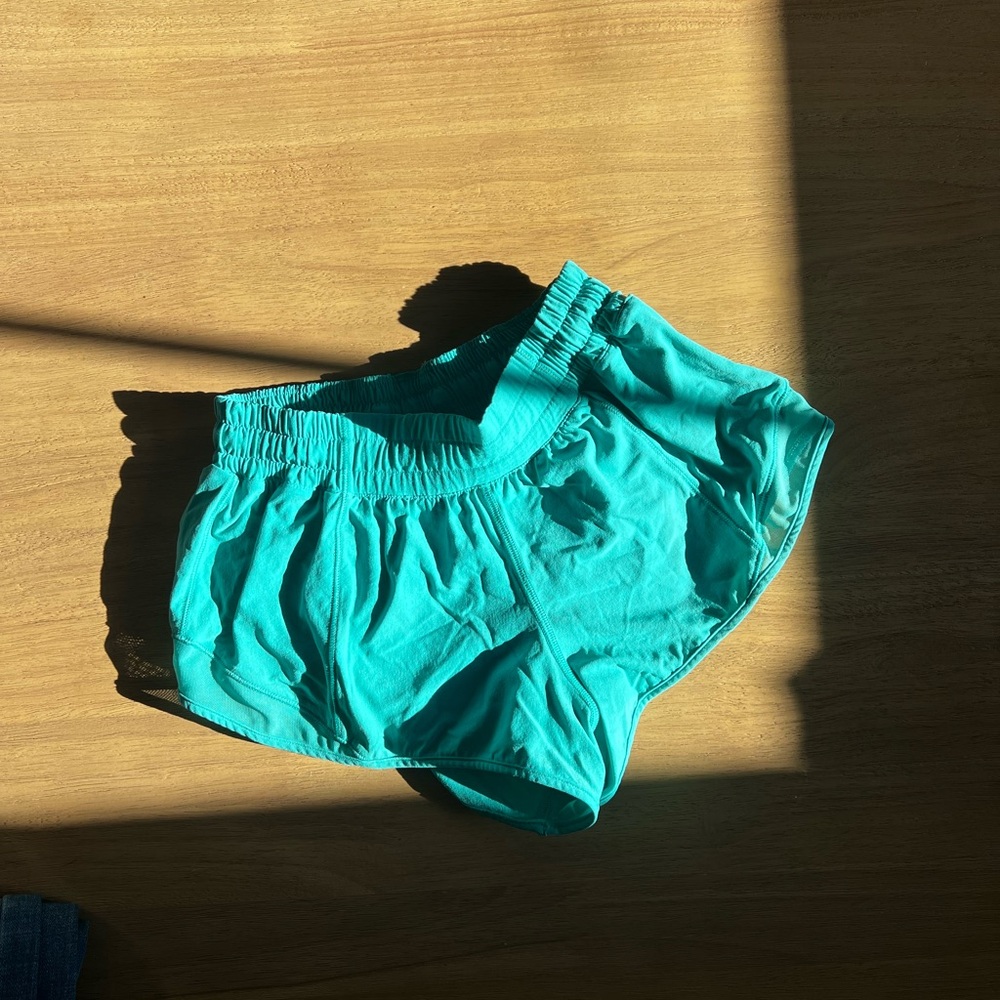 Lululemon hotty hot